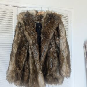 Scene Weaver Luxurious Faux Fur Jacket
